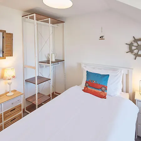 Host & - Robins Den Apartamento *