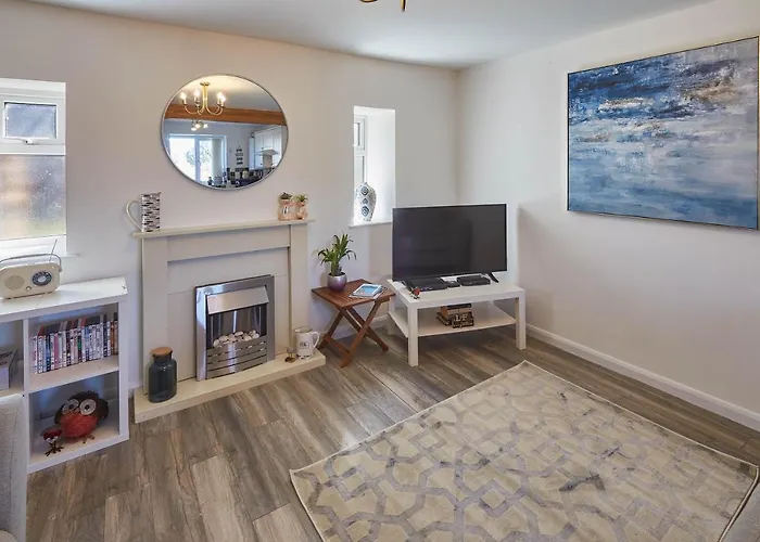 Host & - Robins Den * 惠特比